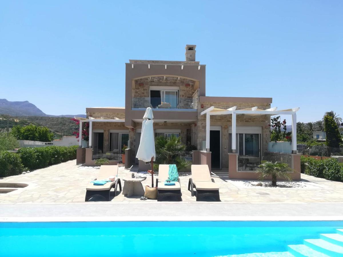 Blue Horizon & Vila *