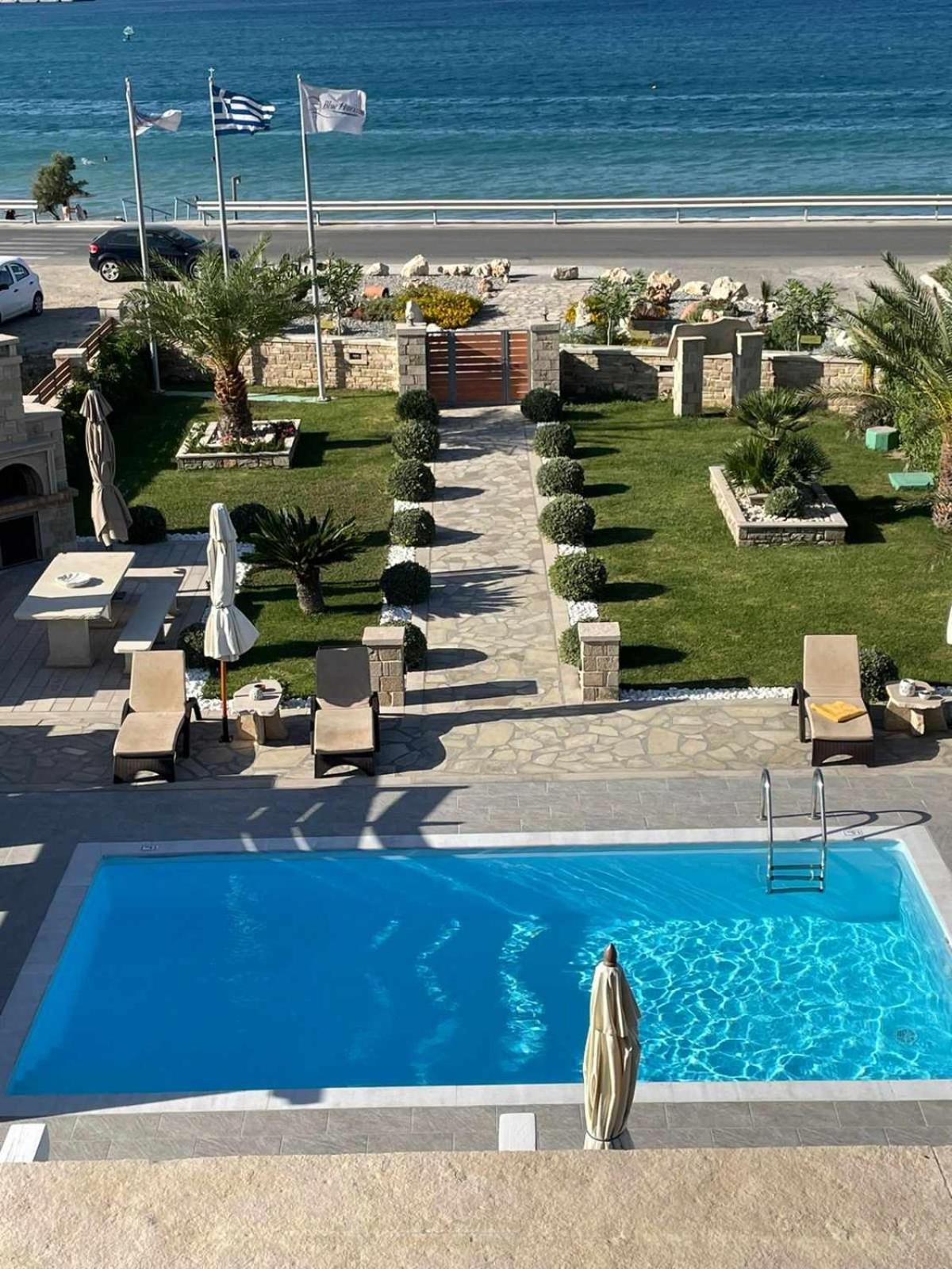 Villa Blue Horizon & *